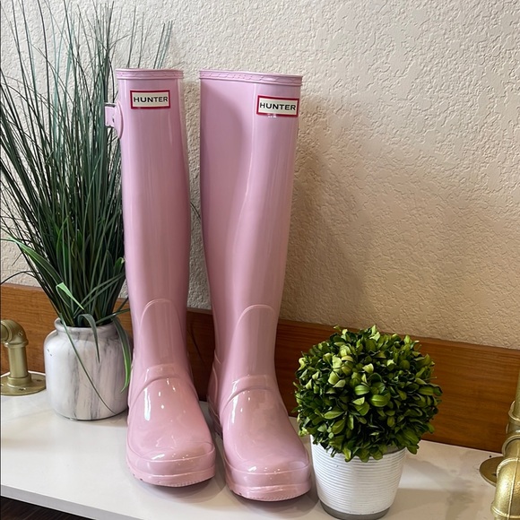 Hunter Pink Rain Boots - Picture 1 of 3